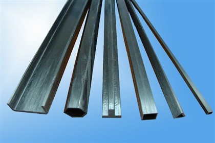 شريط صلب من ألياف الكربون